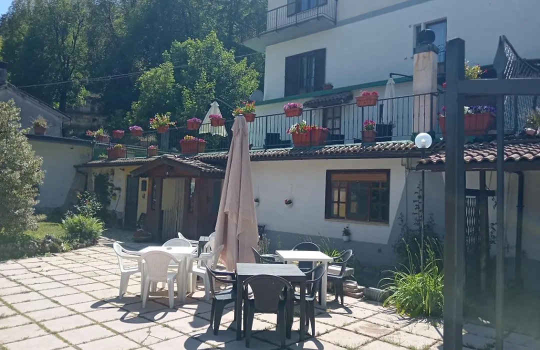 Claudia B&B-1