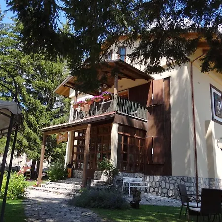 Villa dei Pini-2